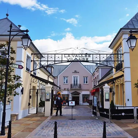Sesame Duplex Disneyland Paris Netflix 6 Personnes Et 1 Bebe Avec Parking * Bailly-Romainvilliers